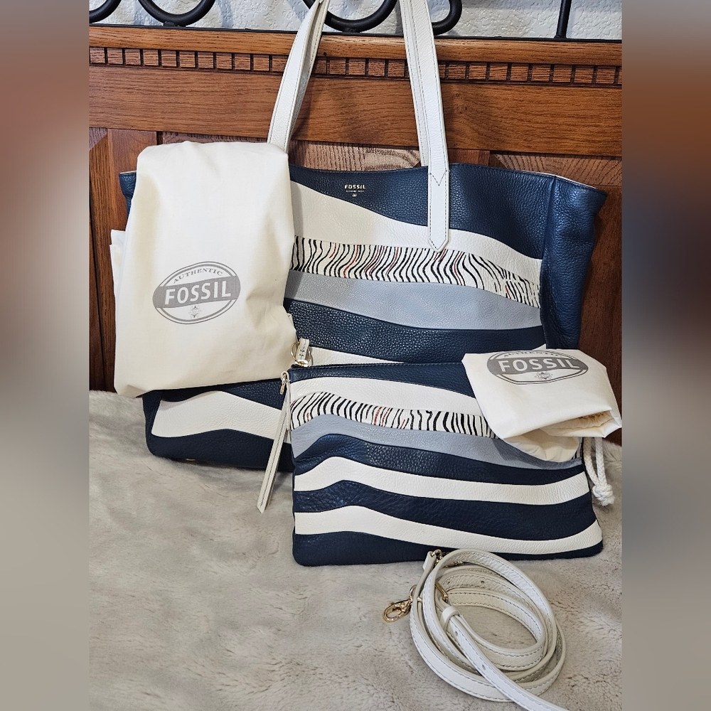 Fossil Blue and White Tote Bag Set